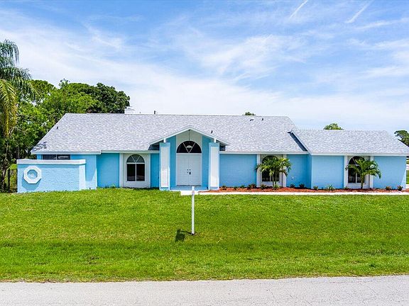 3rd image of 2431 SE Sapelo Avenue
