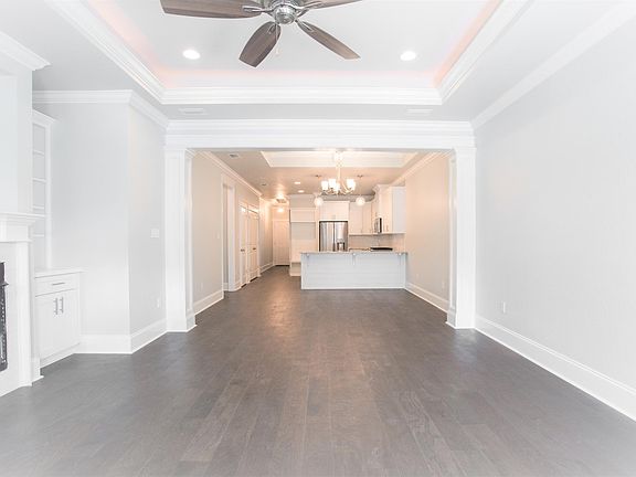 2nd image of 3570 Biltmore Ave