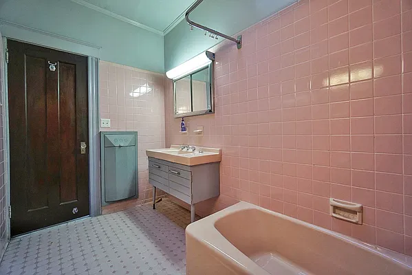 Rented by REMAX Elite | media 20