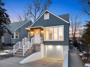 1 Obrien Ct, Bayonne, NJ 07002