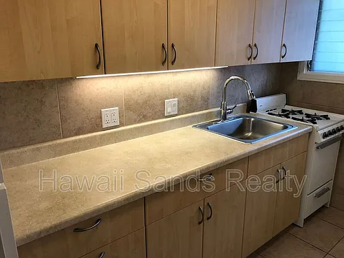 720 Birch St #D Photo 1