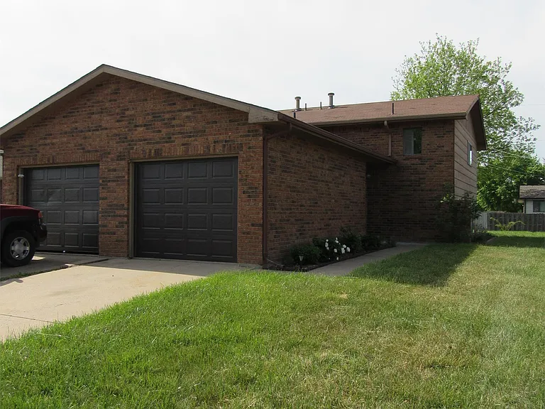 1428 E Beloit Ave — Photo 10