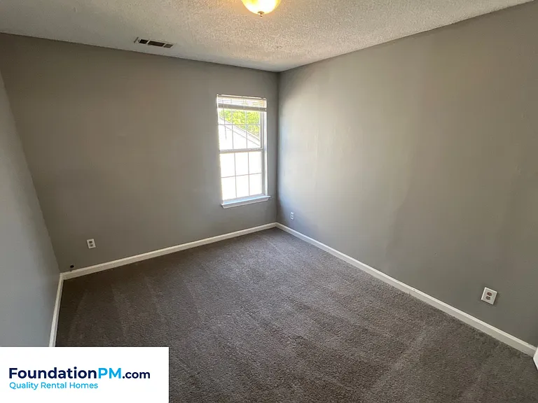 1530 Estacada Way — Photo 16