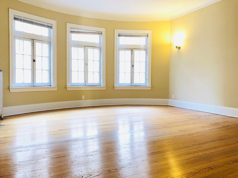 1st image of 1511 Hinman Ave APT 3W