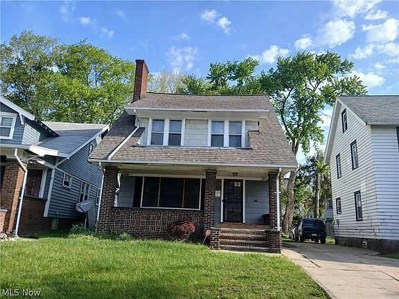2nd image of 15409 Parkgrove Ave
