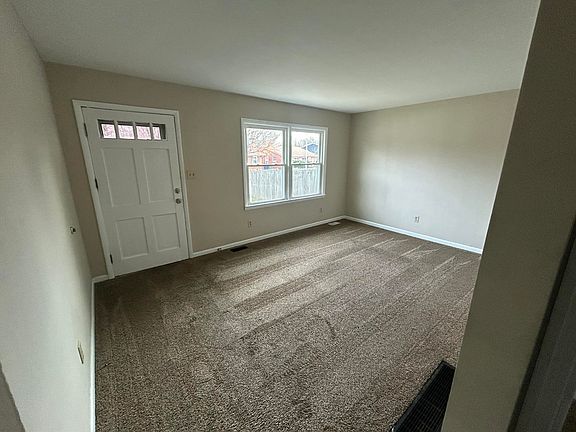 2nd image of 646 Laura Dr