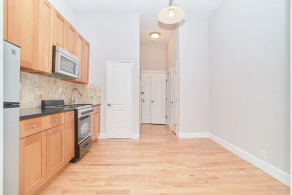 Rented by Living New York | media 17