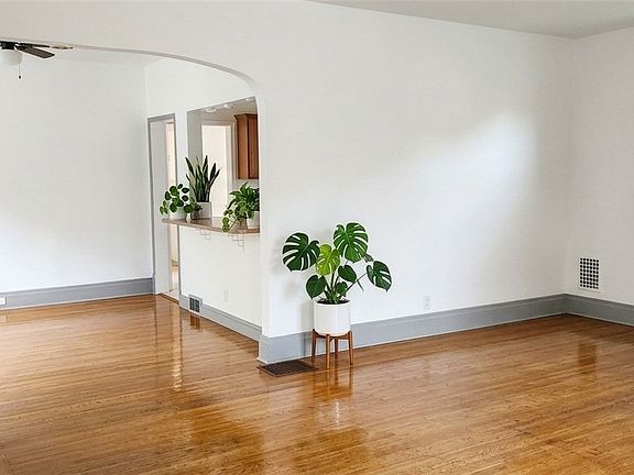 4th image of 22 Fernhill Ave