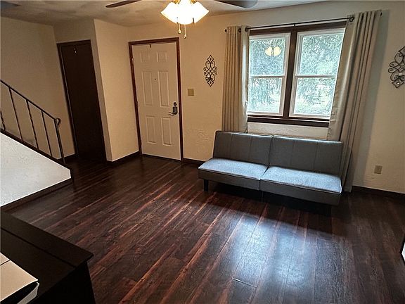 2nd image of 4823 Lucerne Rd