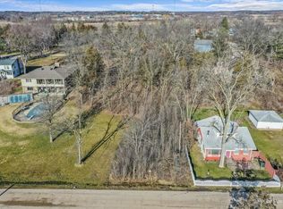 40963 N Champaign Dr, Antioch, IL 60002