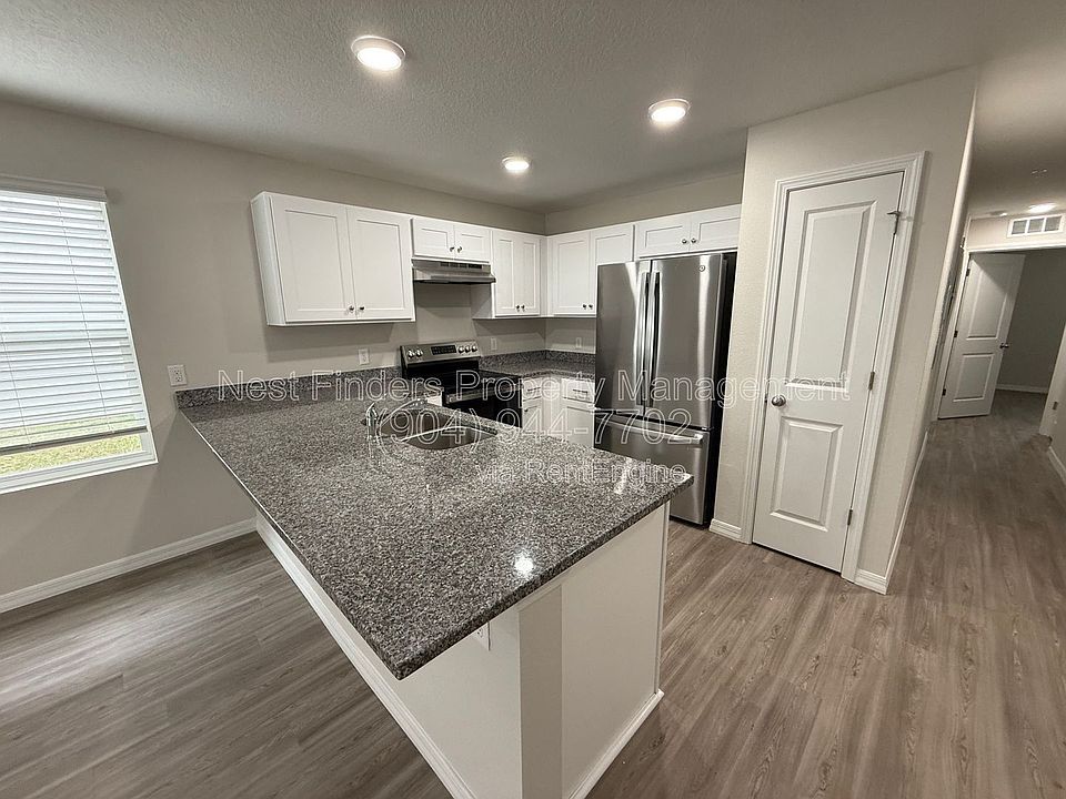 1st image of 11478 Oakfield Ct APT 102