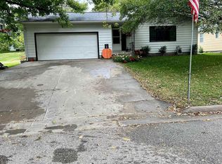 211 Buffalo St, Strawberry Point, IA 52076