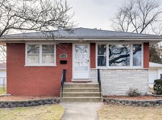 9728 Mansfield Ave, Oak Lawn, IL 60453