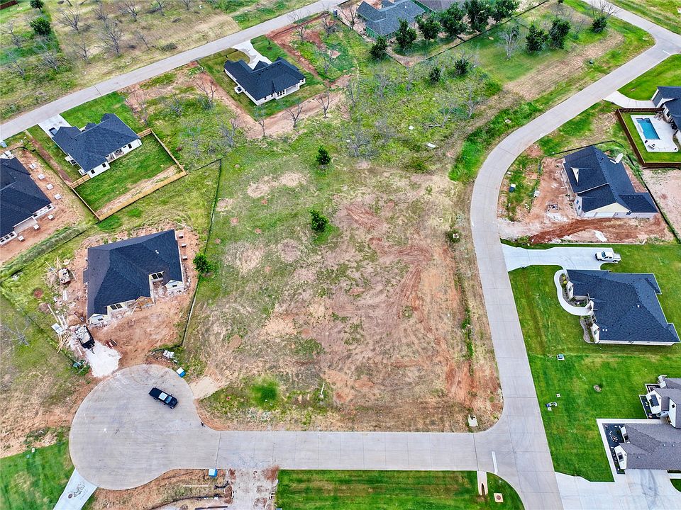 1st image of 100 Hazlewood Ct