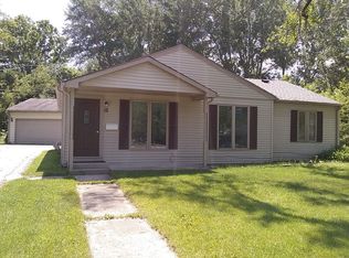 12 Craig Ter, Lake Zurich, IL 60047