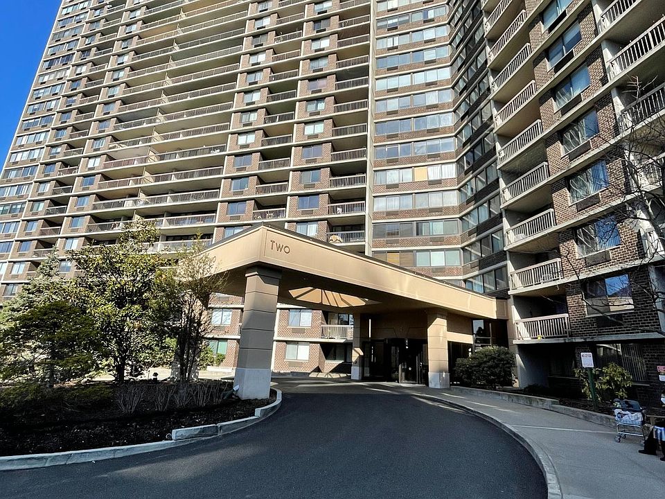 1st image of 2 Bay Club Dr Penthouse O