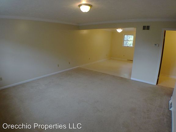 3rd image of 122B Karen Way