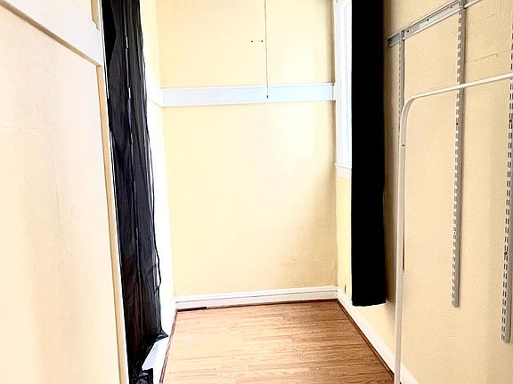 3rd image of 2451 30th Ave #3