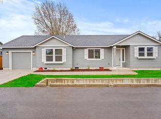 463 N 35th St, Springfield, OR 97478