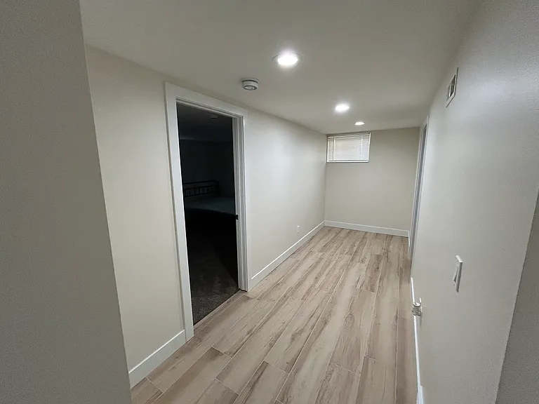 2048 E Sunnyside Ave — Photo 15