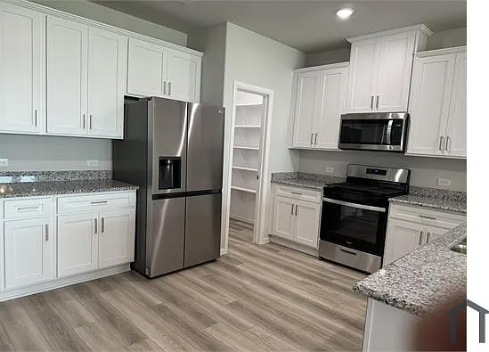 728 Amenduni Ln — Photo 25