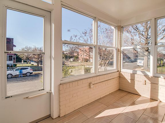 4th image of 300 Wesmond Dr