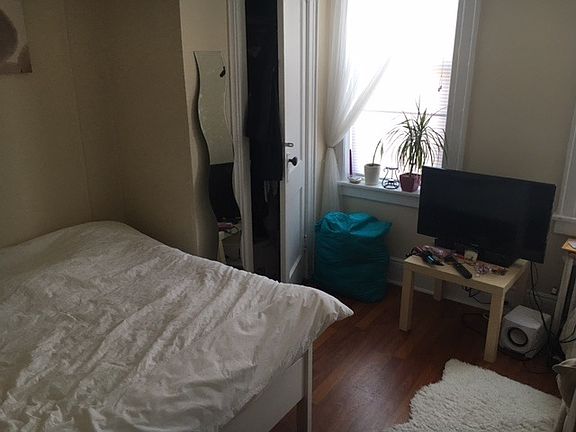 3rd image of 7001 66th St APT A1