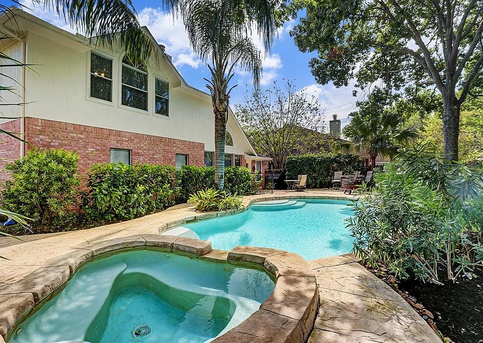 1st image of 23122 Regal Isle Ct