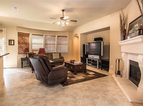 5th image of 11417 Luxembourg Ln