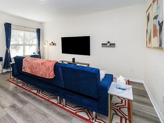 3rd image of 818 NW 3rd Ave #1