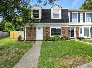 978 Smoke Tree Ln, Virginia Beach, VA 23452