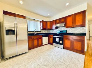 6147 160th St FLOOR 2, Fresh Meadows, NY 11365