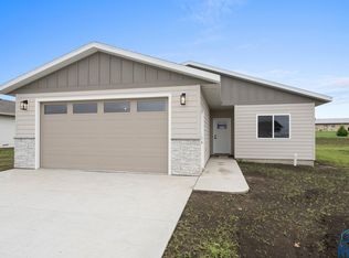 1006 S 6th Ave, Rock Rapids, IA 51246