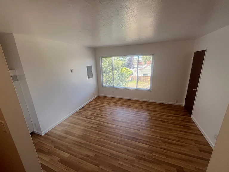 1339 Francisco St #D — Photo 10