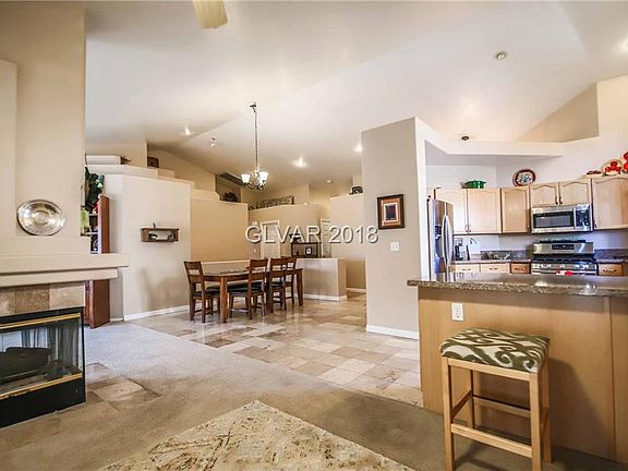 3rd image of 804 Blue Springs Dr