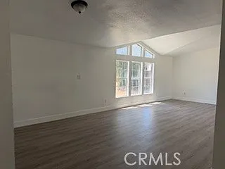 20221 Telford Ave — Photo 5