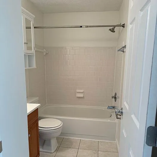 7409 Golden Springs Dr #7409 — Photo 8
