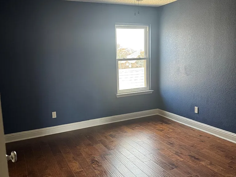 Upstairs bedroom 2