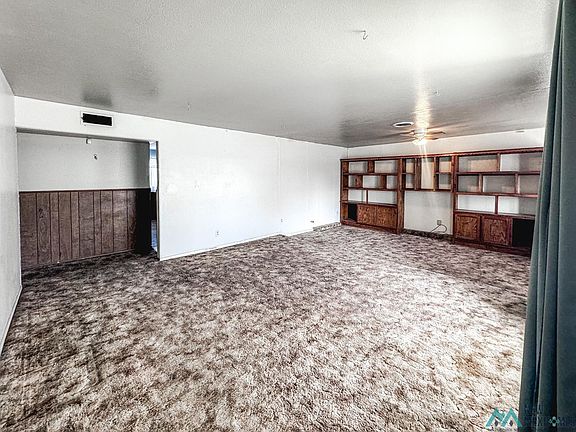 4th image of 603 Greenbrier St