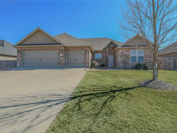 1056 Sawgrass Rd, Cave Springs, AR 72718