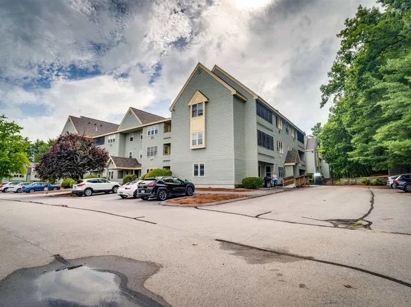 14 Flintlock Lane #1, Merrimack, NH 03054