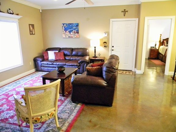 5th image of 1058 Jordan Dr
