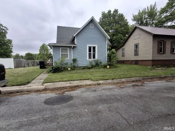 7022 N Center St, Monterey, IN 46960