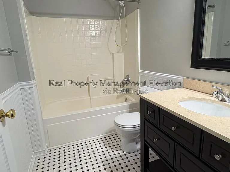 2027 Harvest Dr — Photo 11