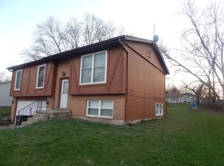 1109 Hilltop Blvd, McHenry, IL 60050