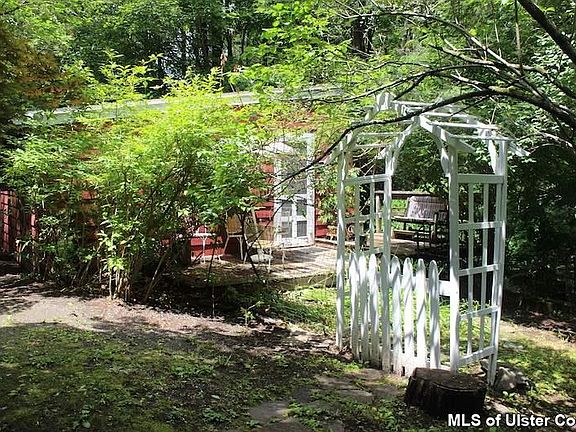 3rd image of 298 Glenford Wittenberg Rd