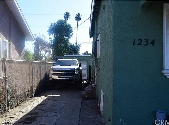 3rd image of 1234 E 89th St