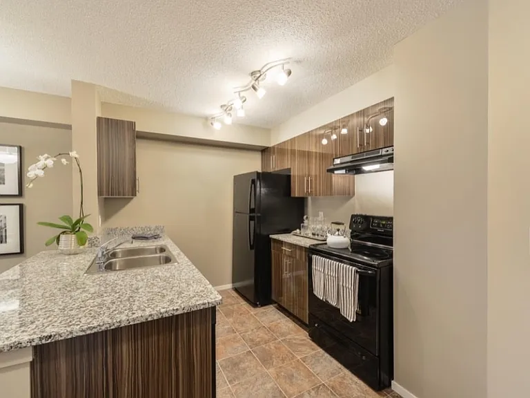 3011 James Mowatt Trl SW — Photo 17