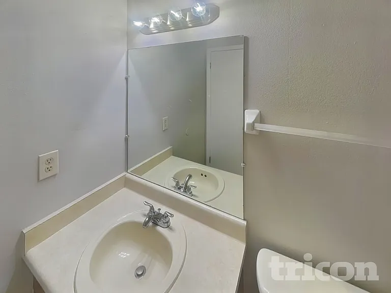 1239 La Mesa Ave — Photo 14