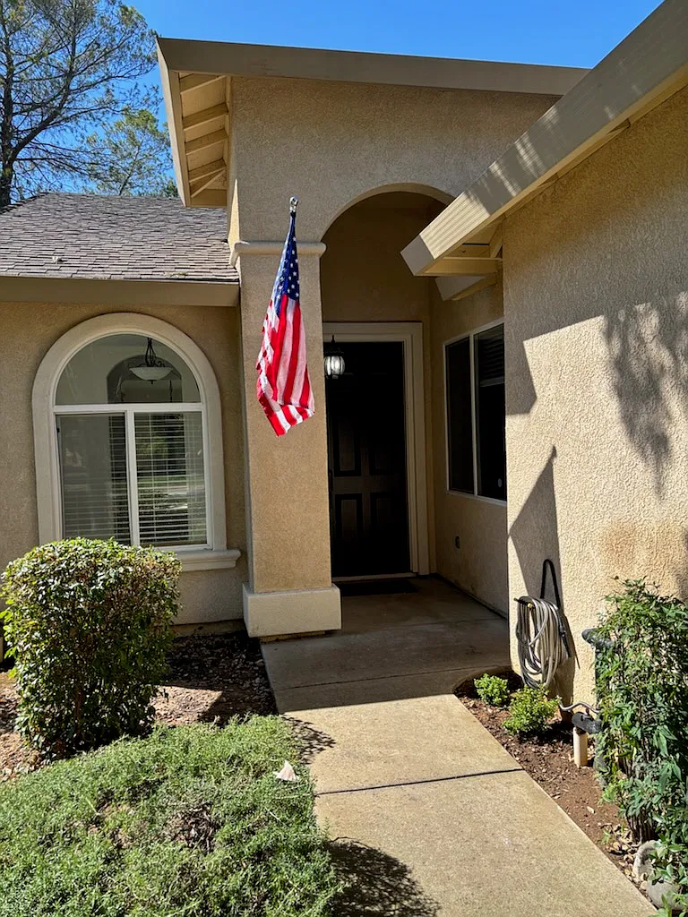 3479 Grant Park Dr — Photo 2